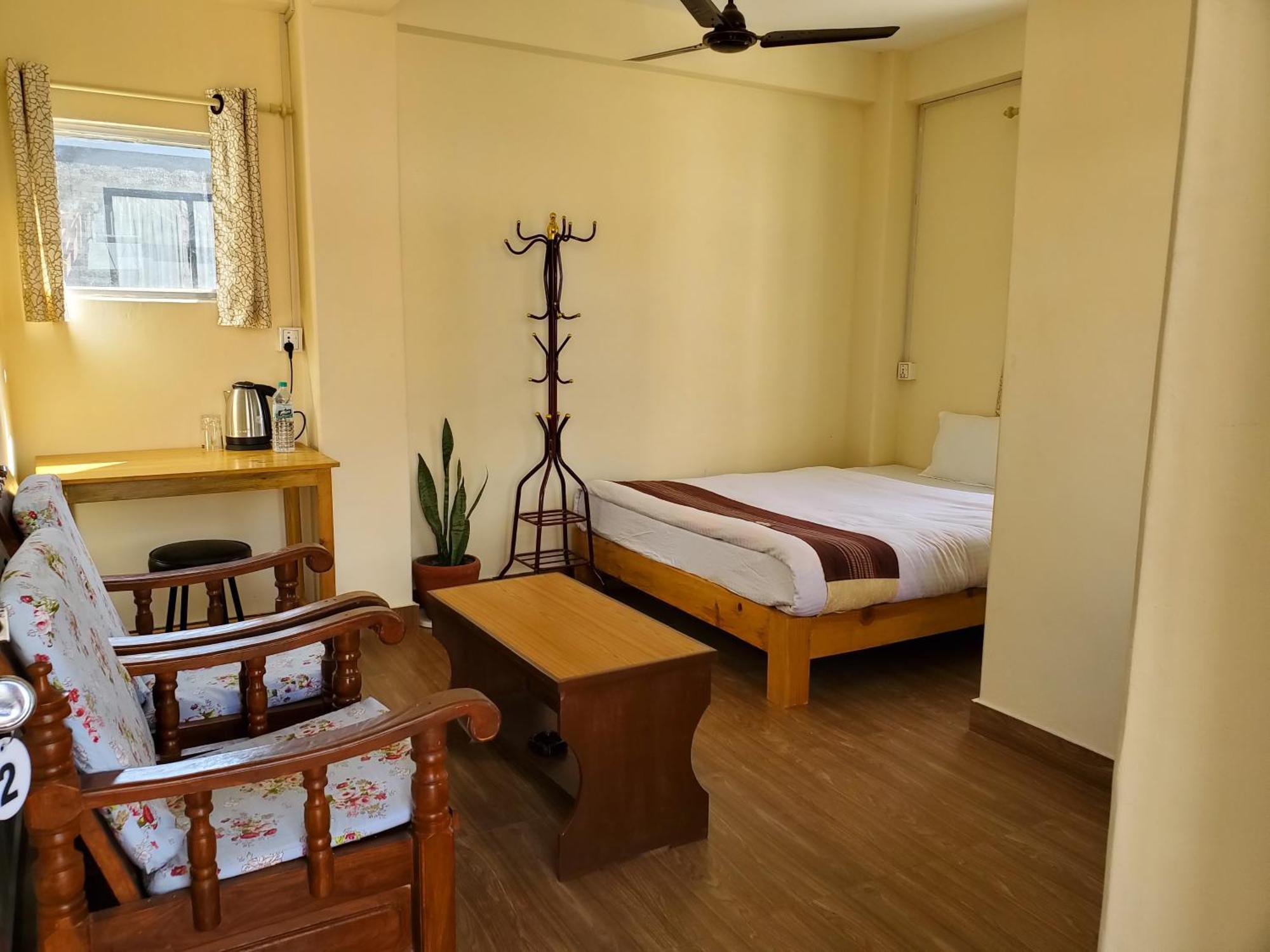Santoshi Guest House, 포카라 외부 사진