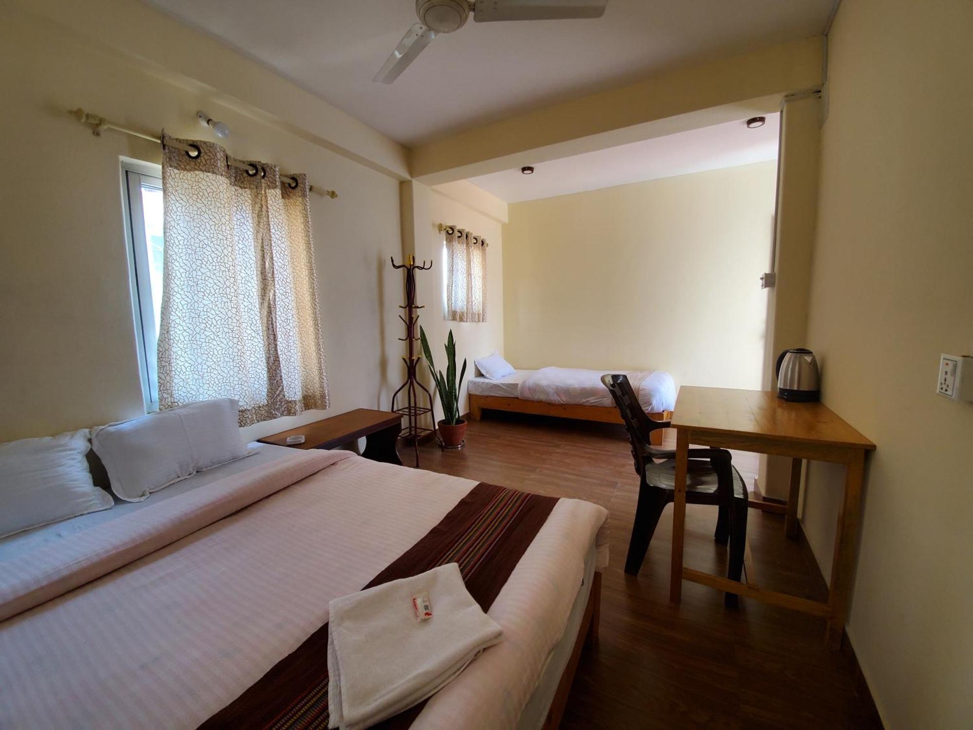 Santoshi Guest House, 포카라 외부 사진