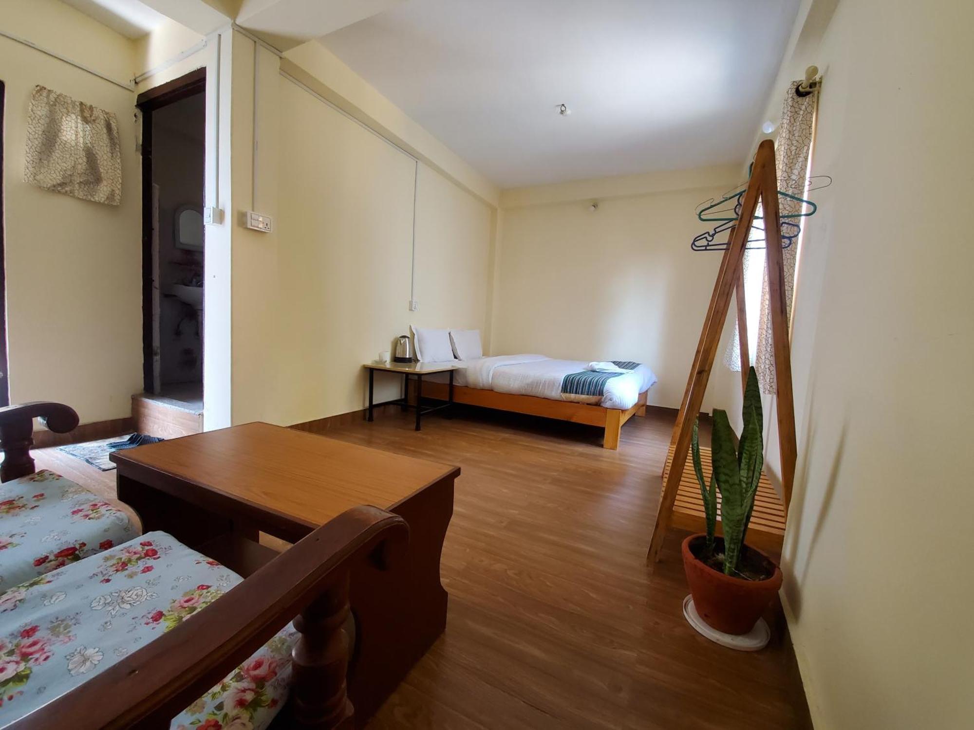 Santoshi Guest House, 포카라 외부 사진