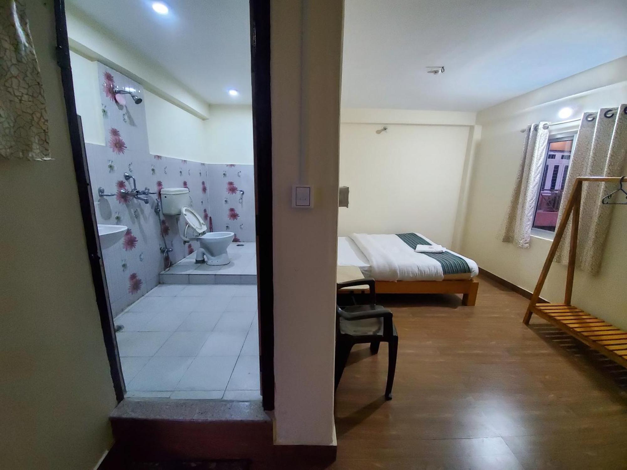 Santoshi Guest House, 포카라 객실 사진