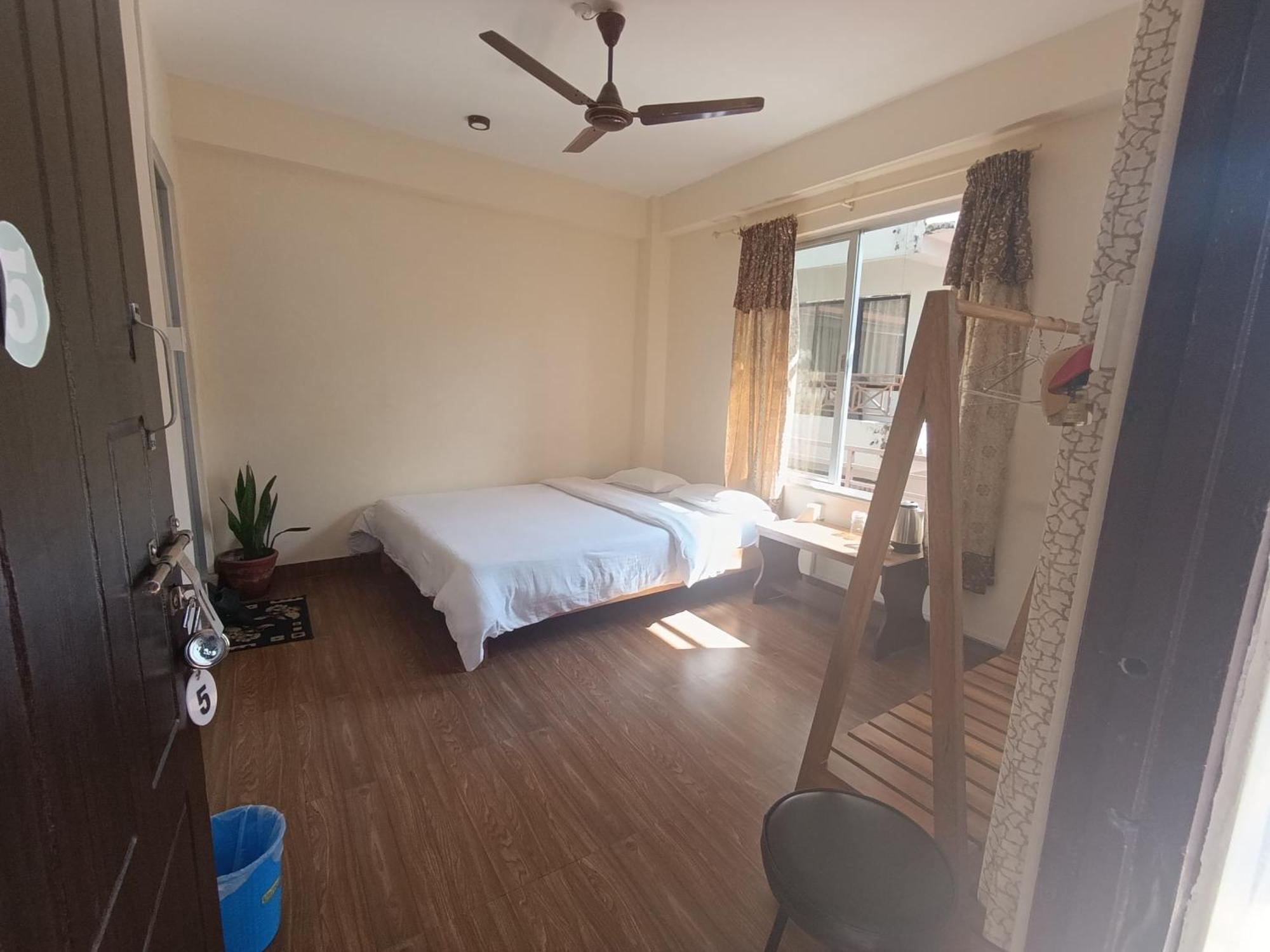 Santoshi Guest House, 포카라 객실 사진