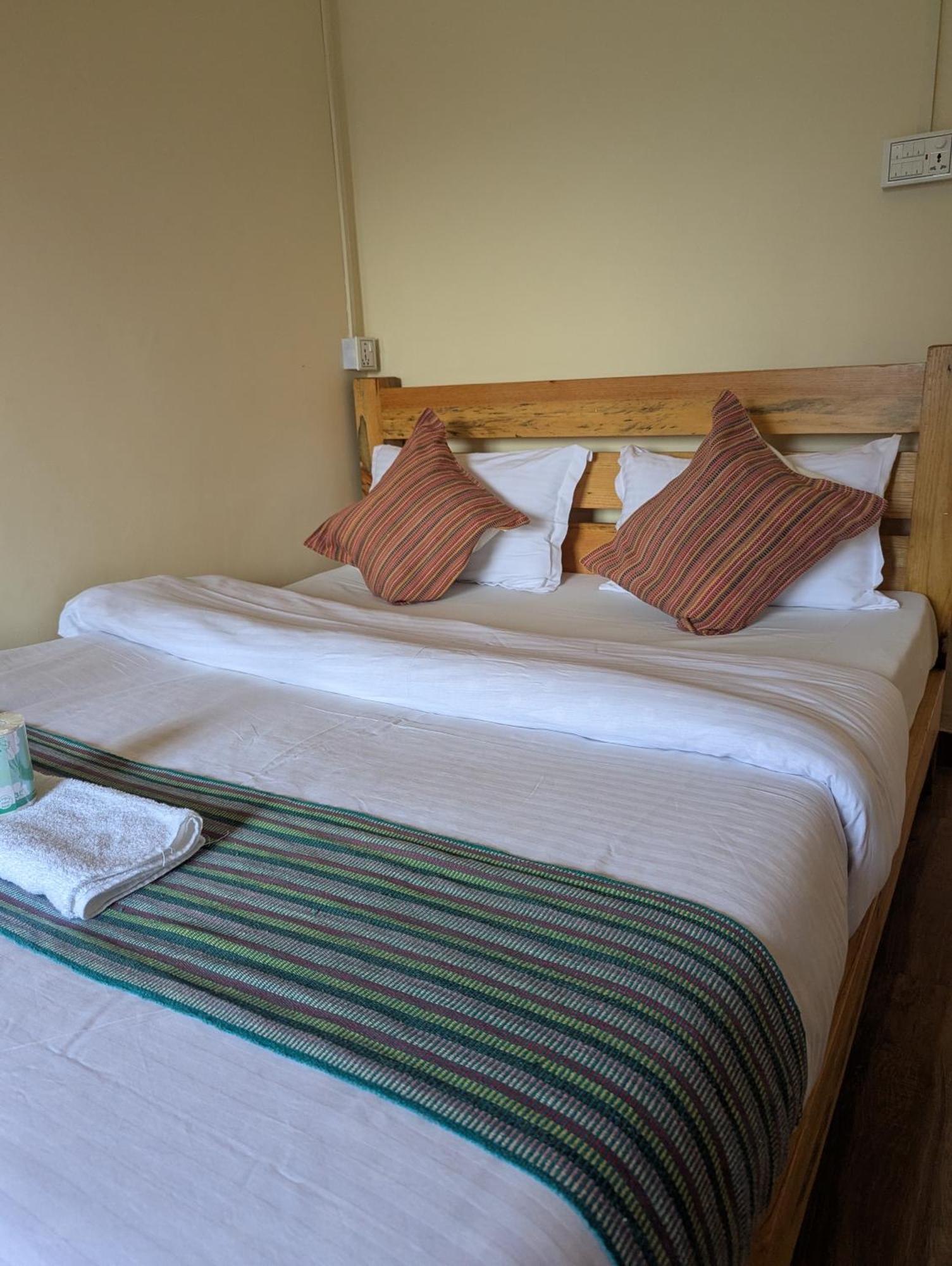 Santoshi Guest House, 포카라 객실 사진